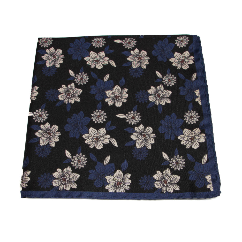 Base noire motifs fleuris bleus et beiges